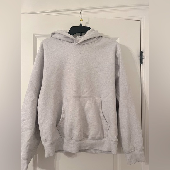 Aritzia hoodie light grey - Picture 1 of 3